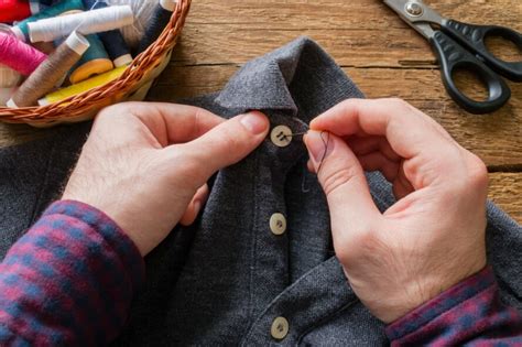 Fix clothes near me - Monitor issues can range from the merely annoying to the completely debilitating. Either way, it’s important to be able to diagnose and fix the issue so you can get back to work wi...